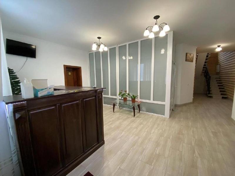 בוקובל Forrest Hotel מראה חיצוני תמונה