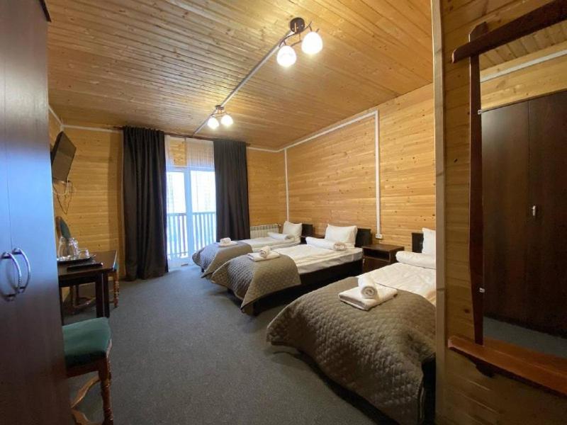 בוקובל Forrest Hotel מראה חיצוני תמונה