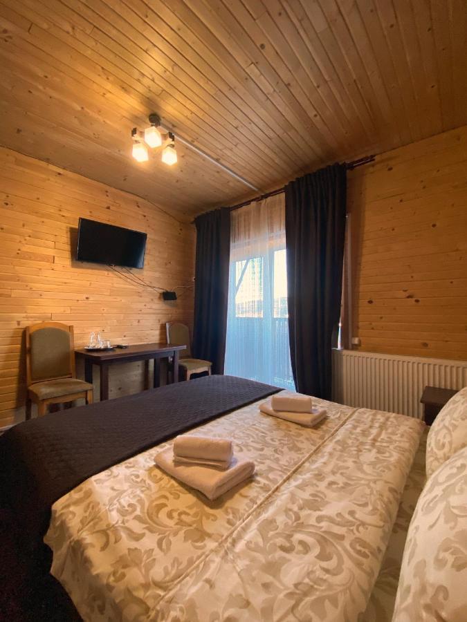 בוקובל Forrest Hotel מראה חיצוני תמונה